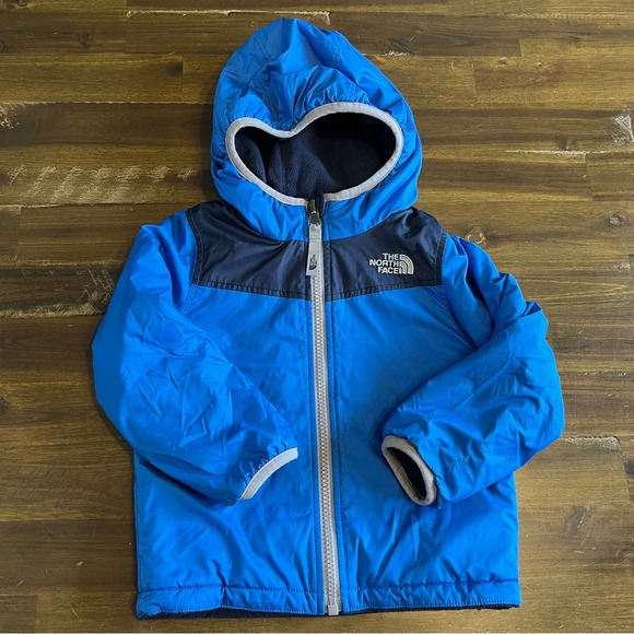 The North Face  Blue Jacket - Picture 2 of 6